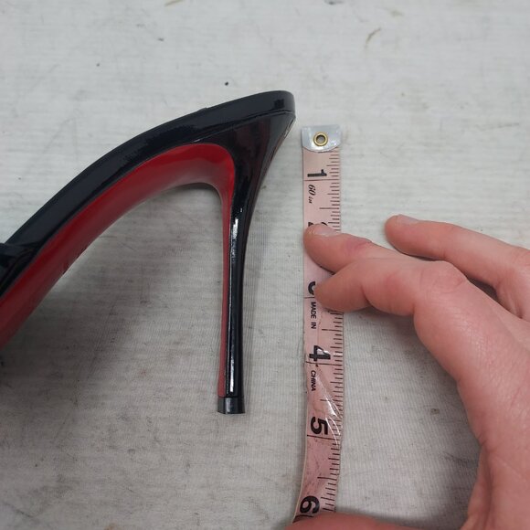 CHRISTIAN LOUBOUTIN Me Dolly Patent Leather Black Heel Sandal - Picture 11 of 11